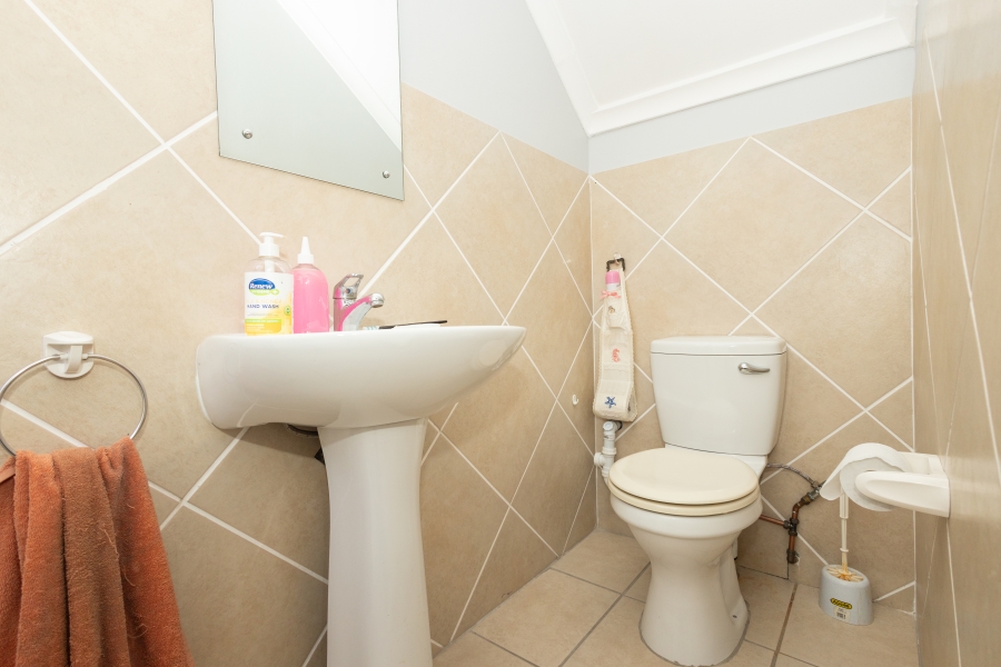 2 Bedroom Property for Sale in Vredelust Western Cape